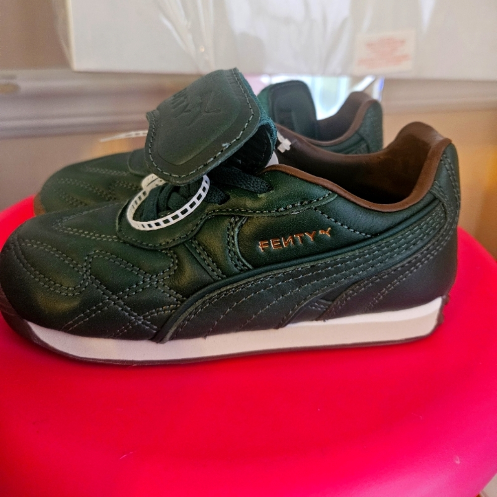 Fenty Beauty Kids Sneakers in Forest Green